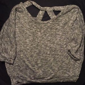 Cross back | crop sweater :: easy to style 🖤☕️